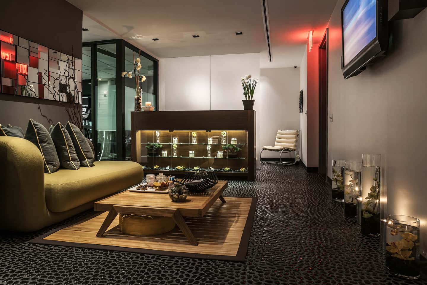 SIXTY LES Hotel