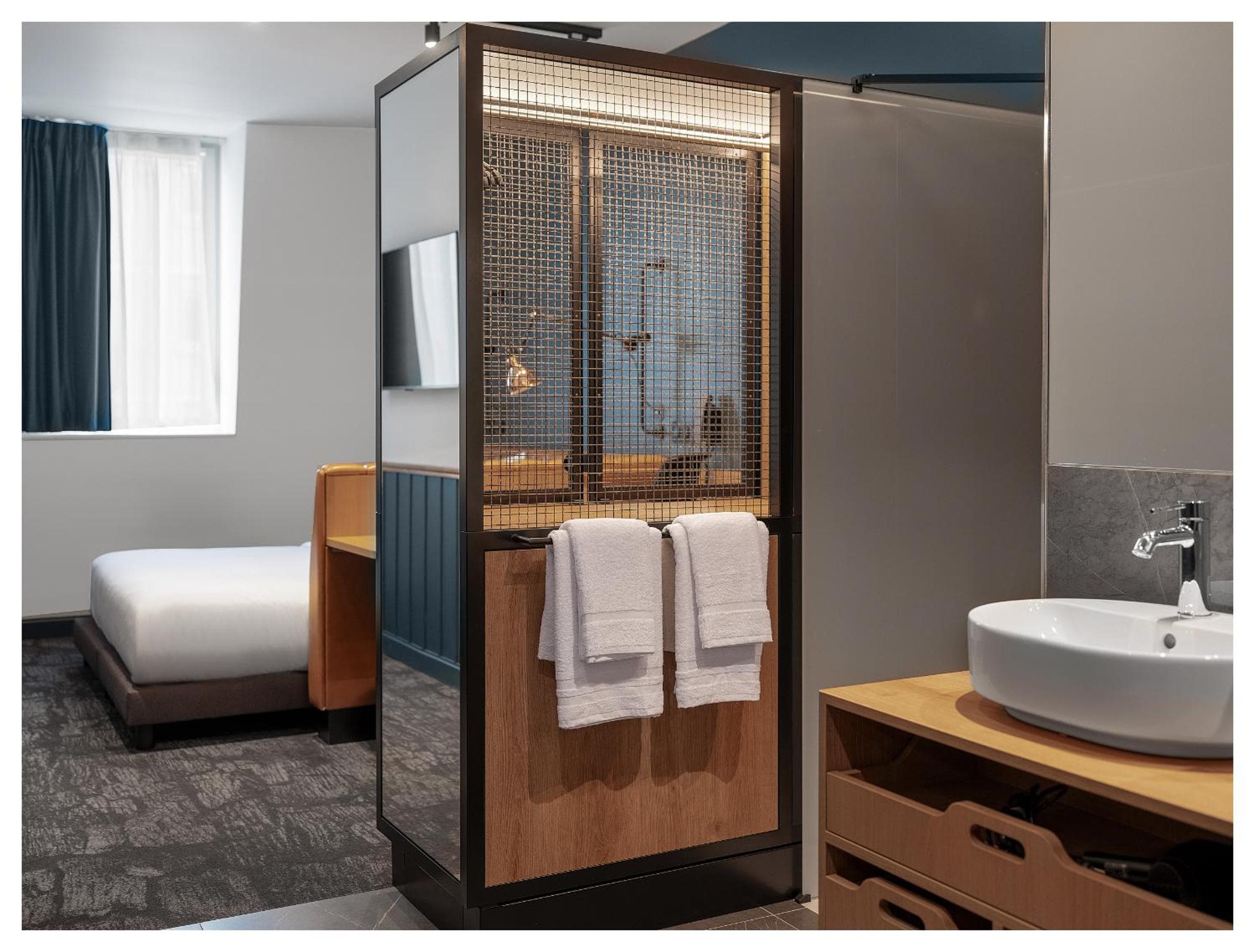 1.75 Paris Le Charme