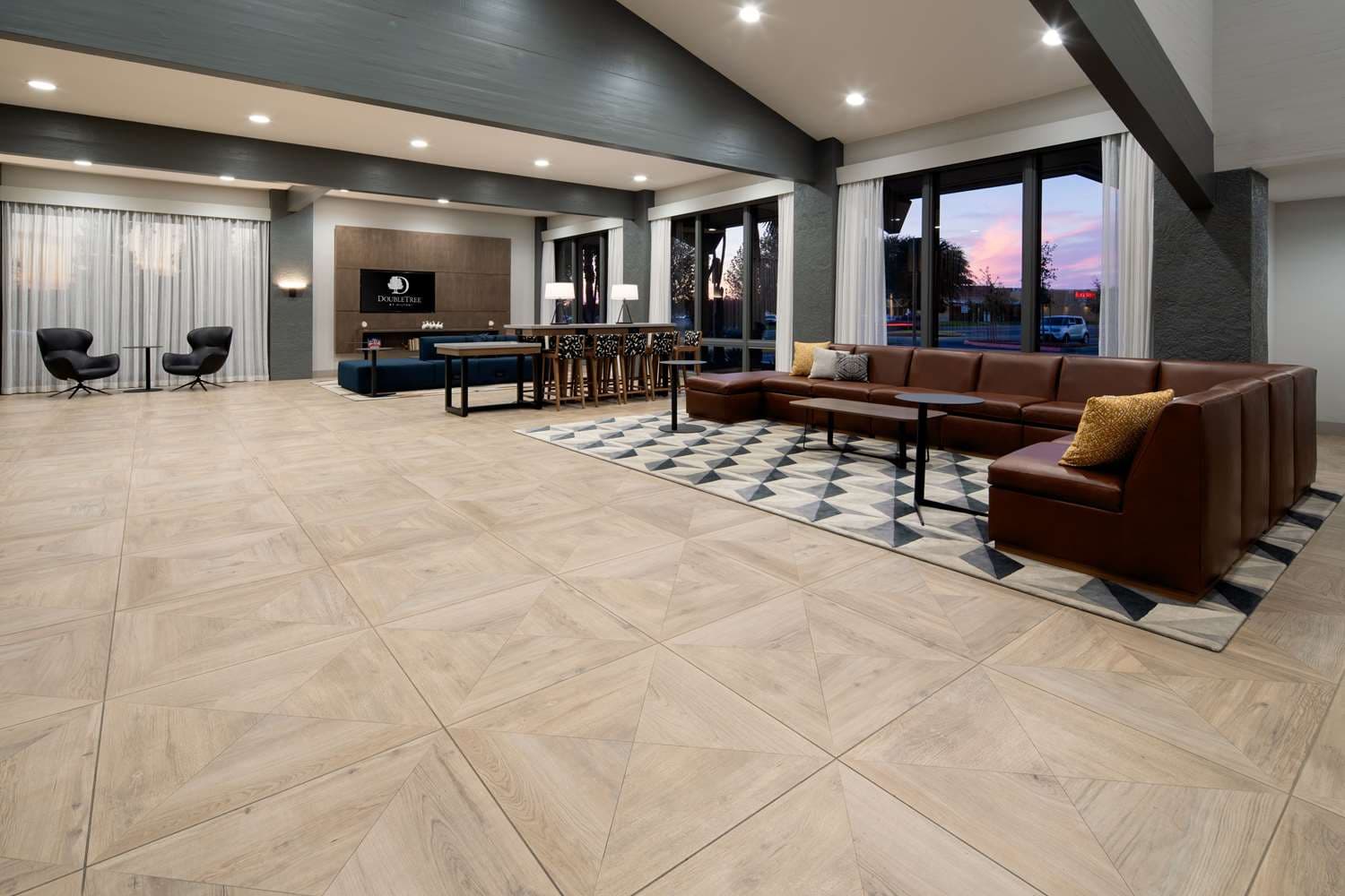 DoubleTree by Hilton Bakersfield