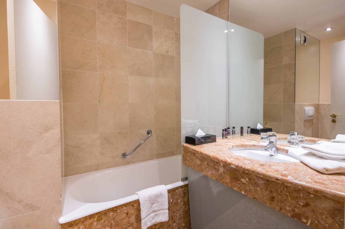 Hôtel Paris Neuilly