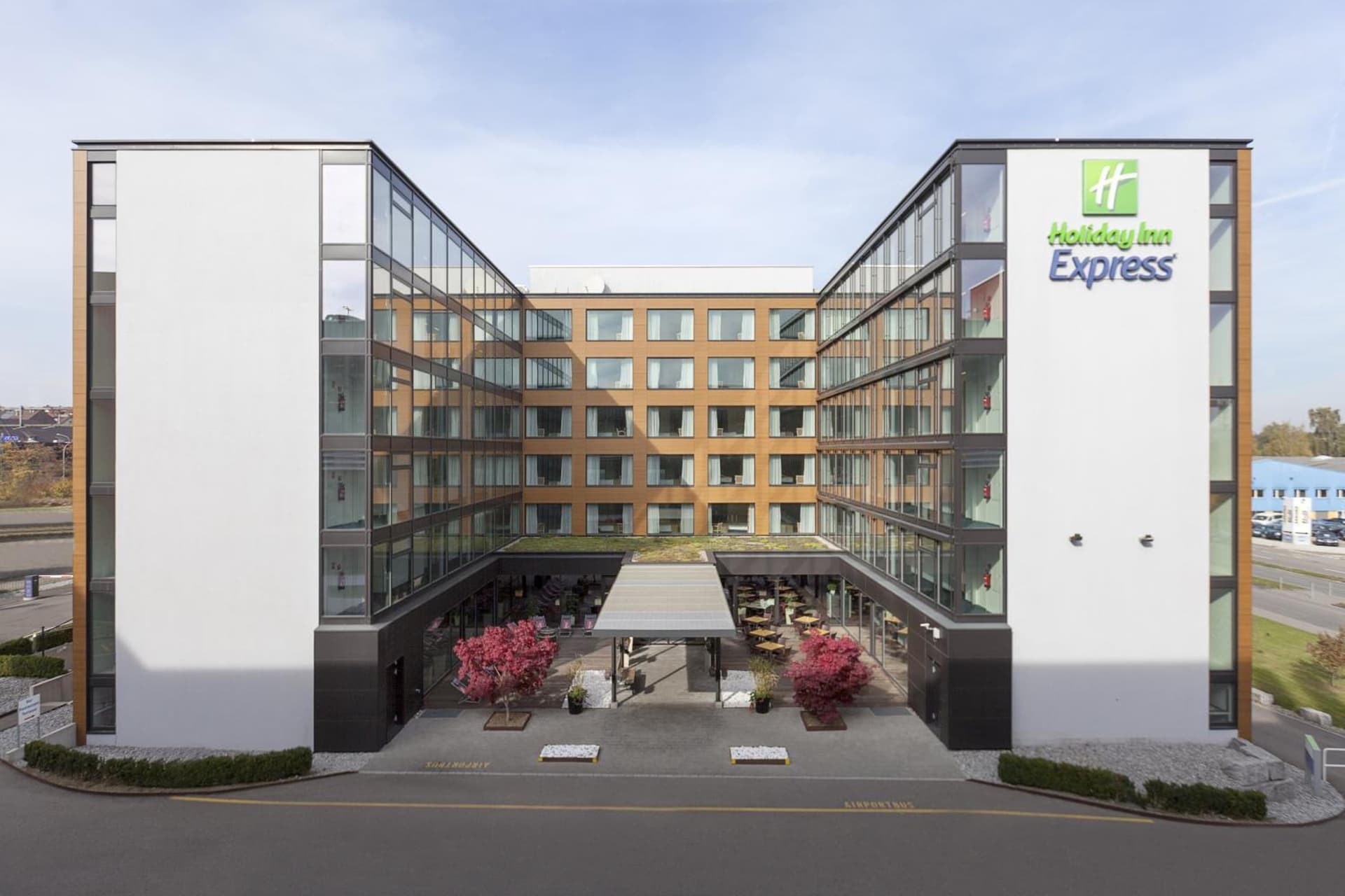 Holiday Inn Express Zürich Airport, an IHG Hotel
