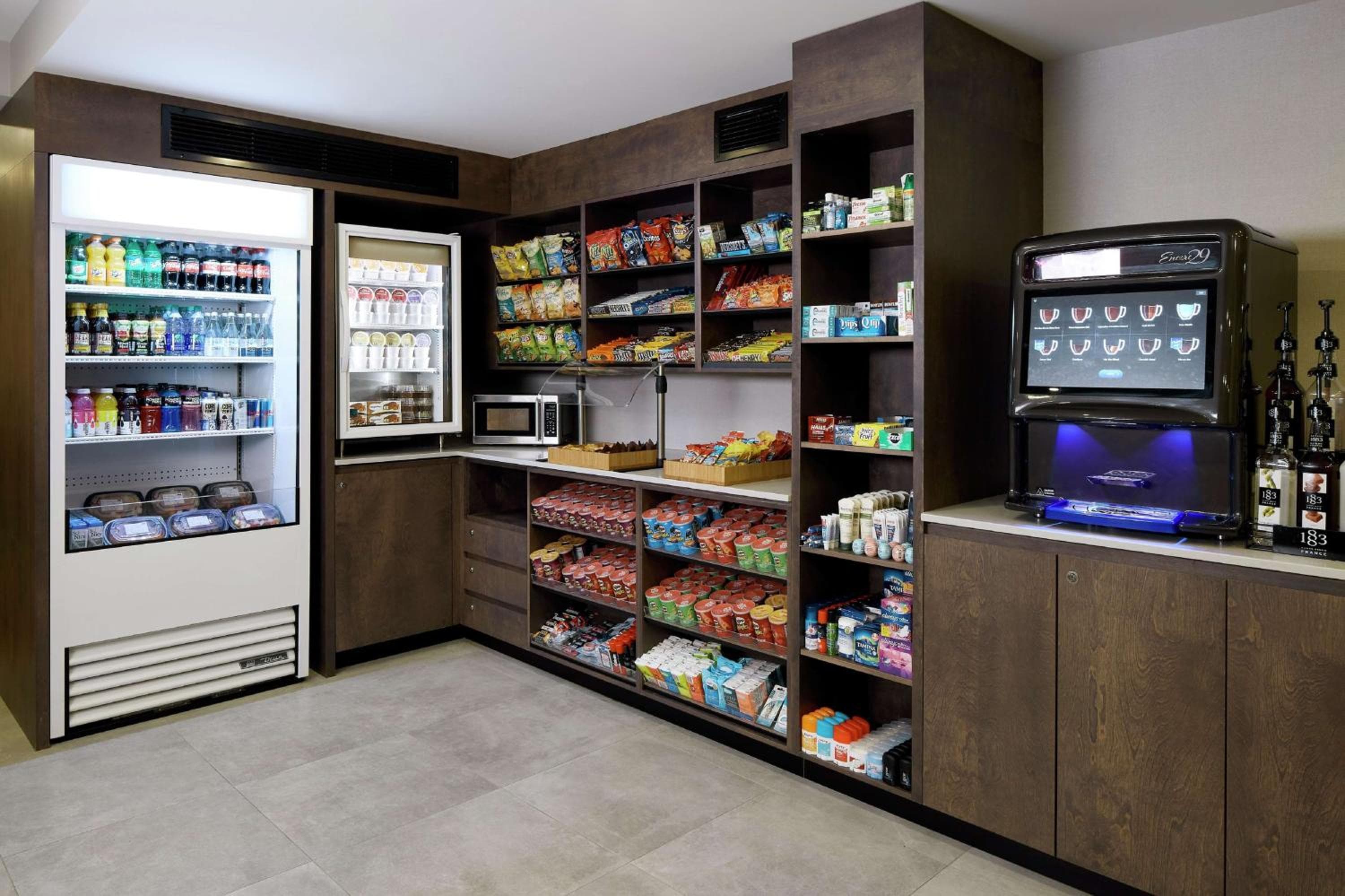 DoubleTree par Hilton Aéroport de Montréal