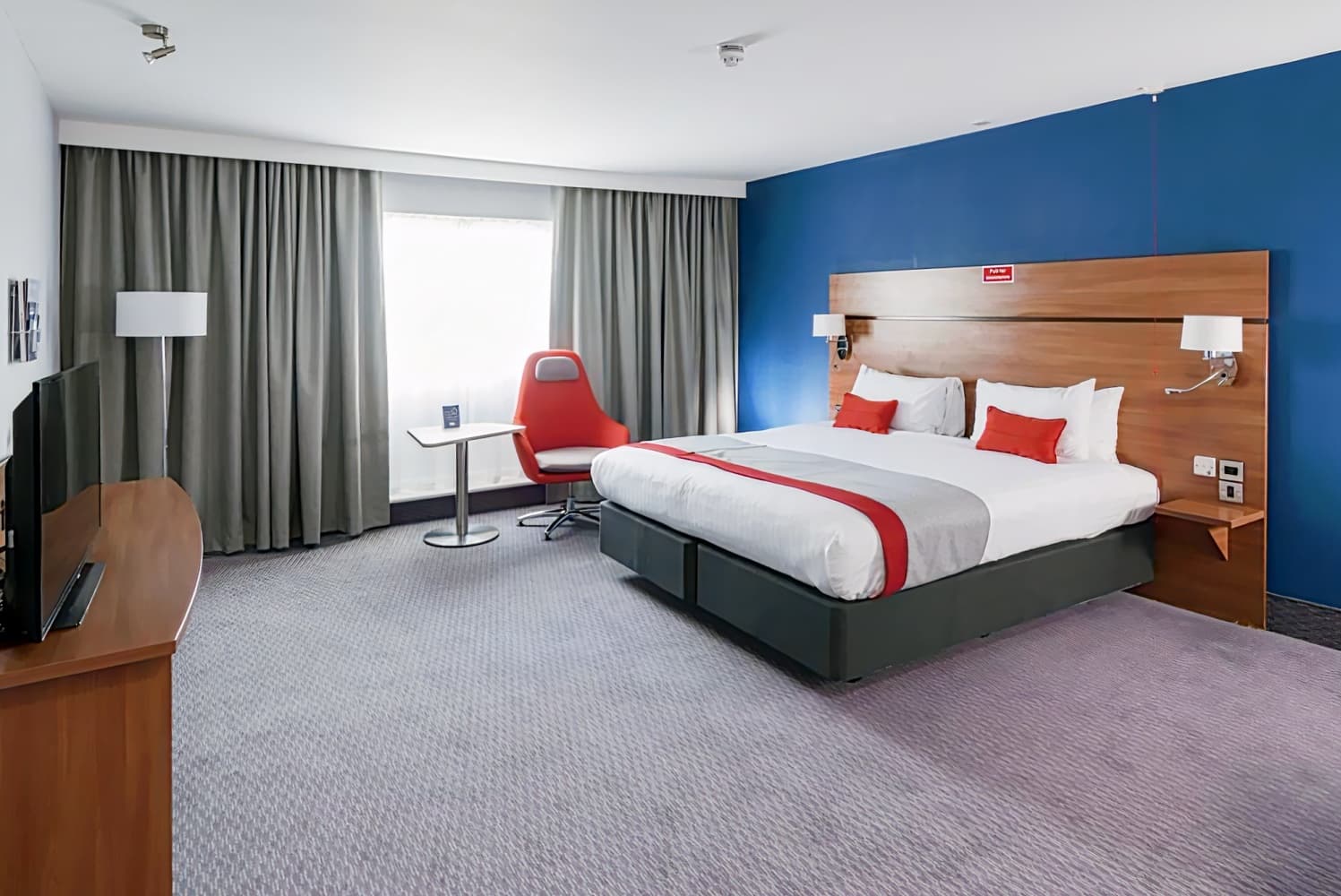 Holiday Inn Express Birmingham Star City, an IHG Hotel