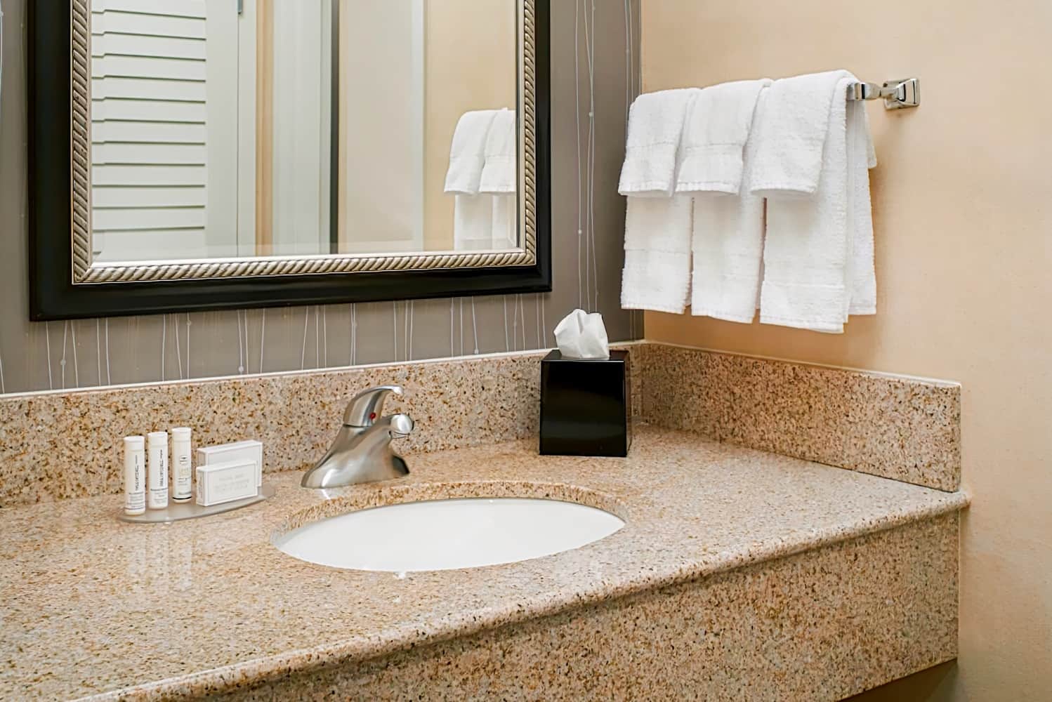 Courtyard by Marriott Rockford