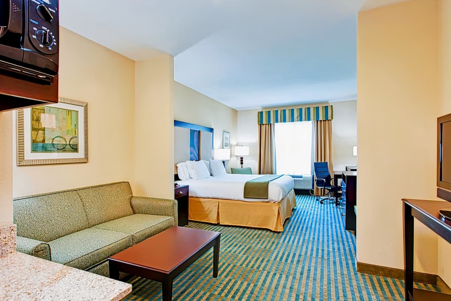 Holiday Inn Express & Suites Gulf Shores