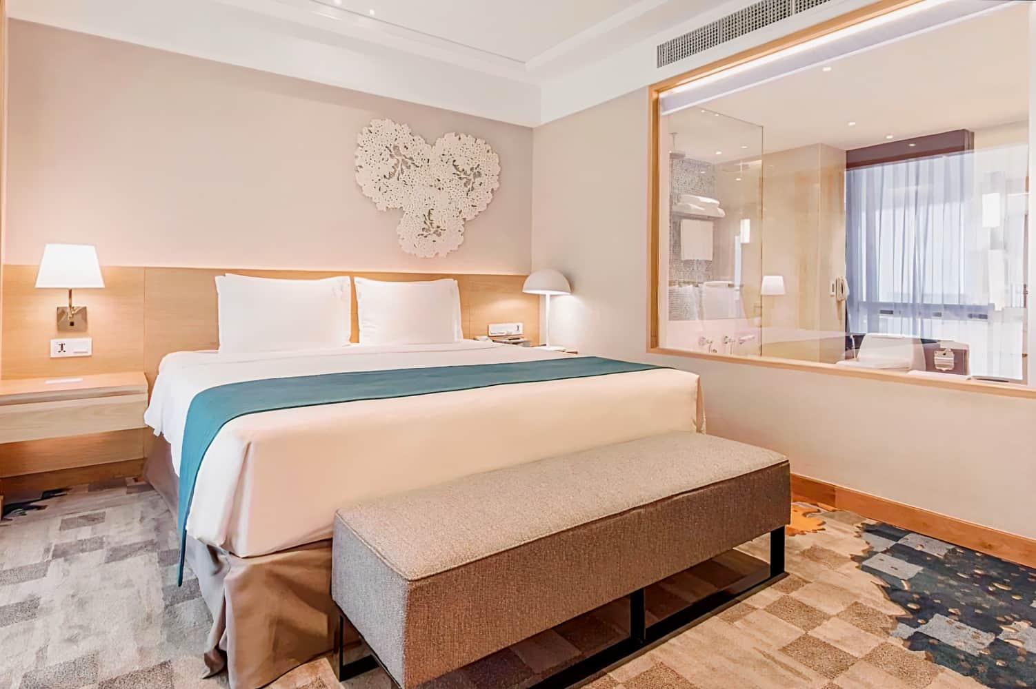 Holiday inn Bangkok, an IHG Hotel
