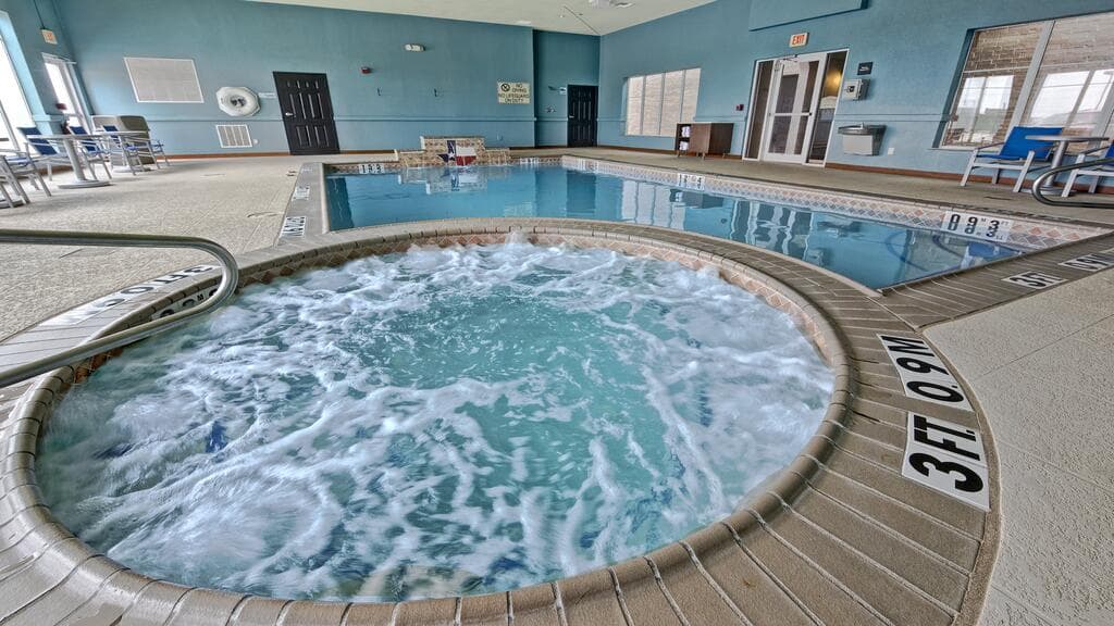 Holiday Inn Express & Suites Corsicana I-45