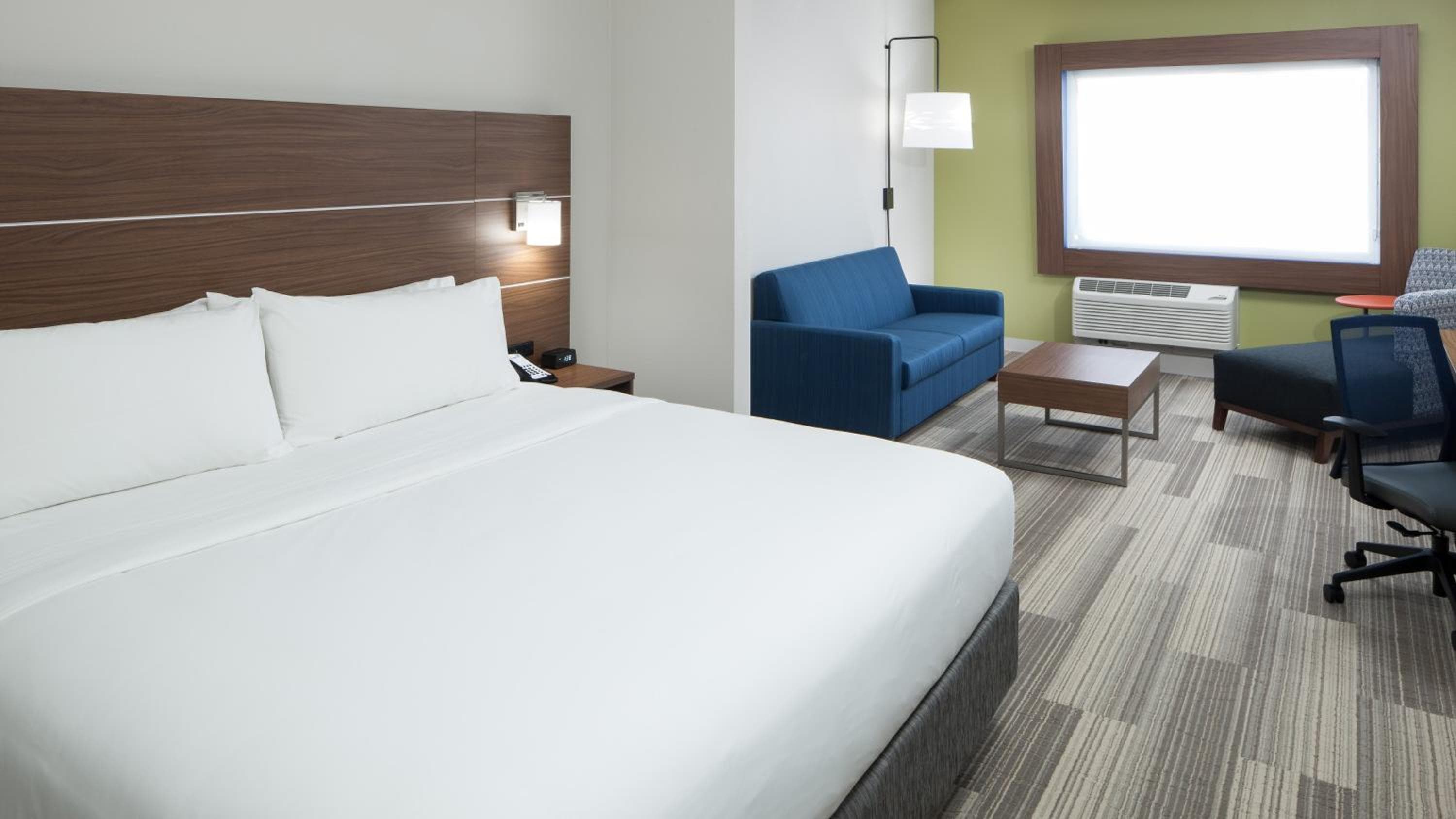 Holiday Inn Express & Suites Orlando At Seaworld, an IHG Hotel