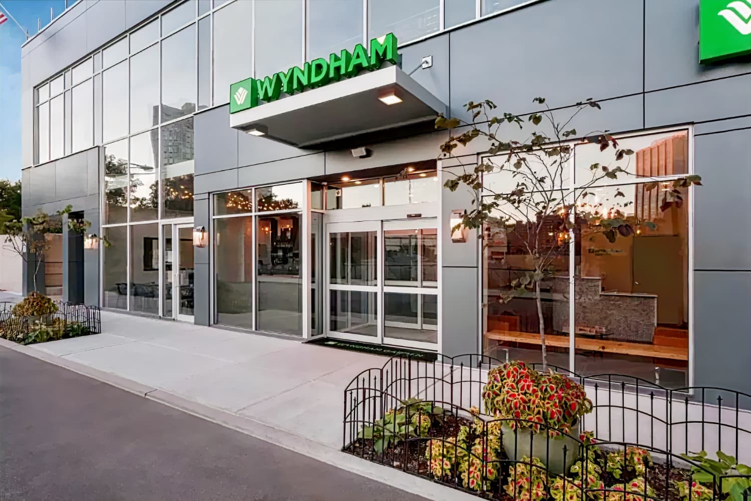 Wyndham Garden LaGuardia South