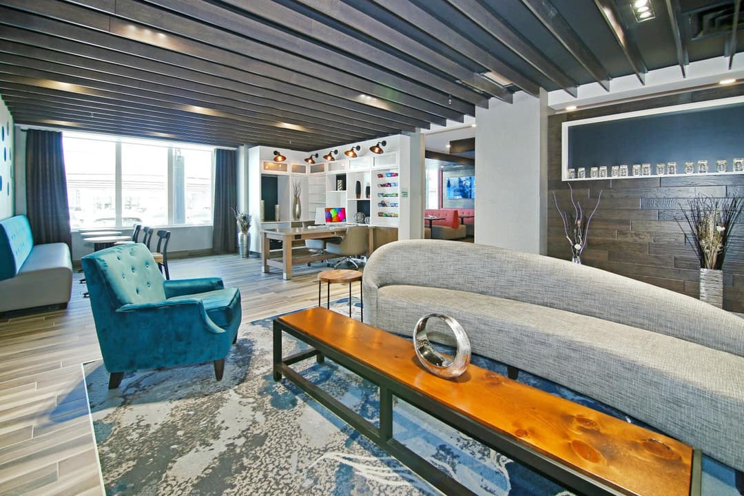 Holiday Inn & Suites Calgary Airport North by IHG