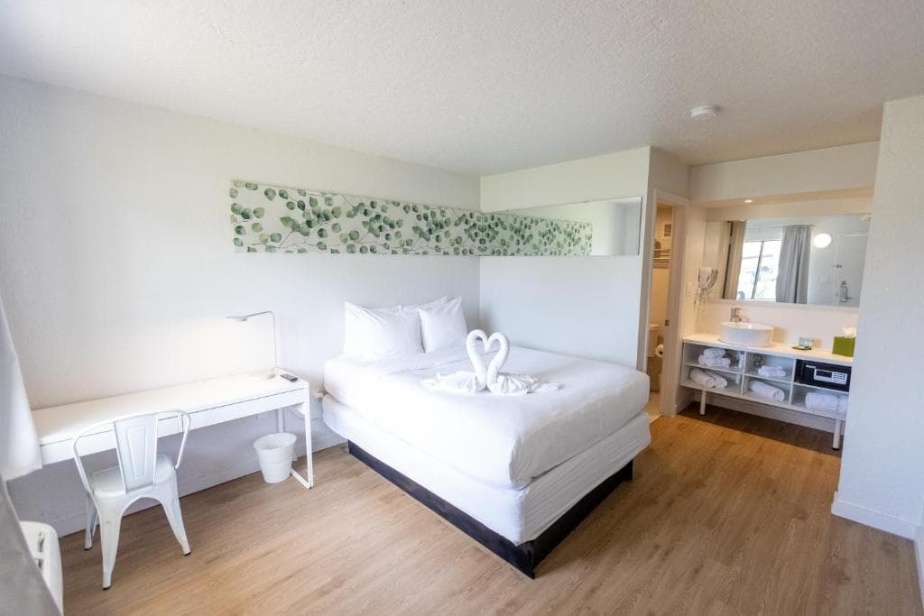 Travelodge by Wyndham Orlando Lake Buena Vista South