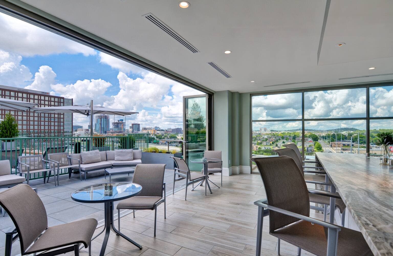 Hampton Inn & Suites Nashville Downtown Capitol View