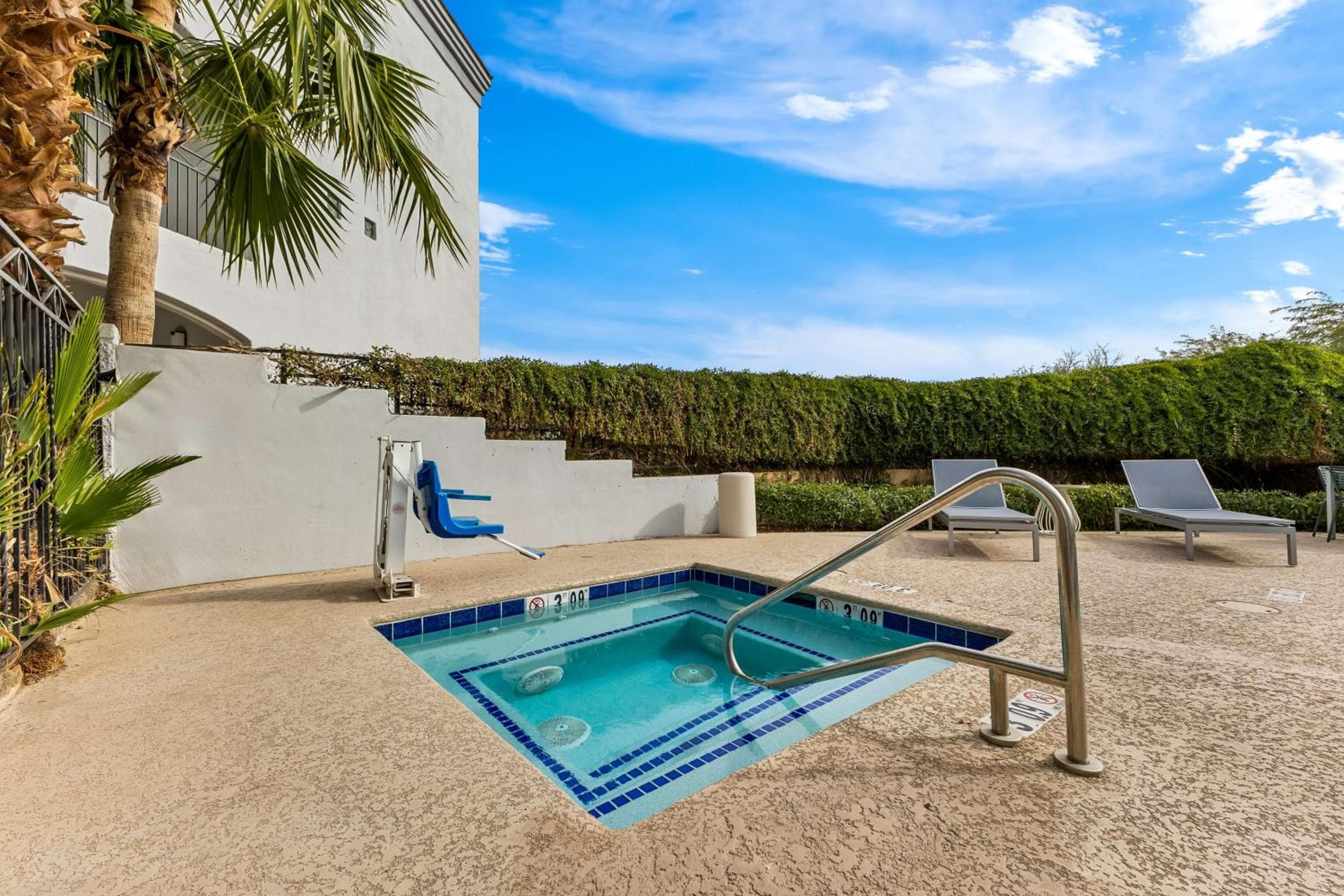 Spark by Hilton Glendale Peoria Phoenix North