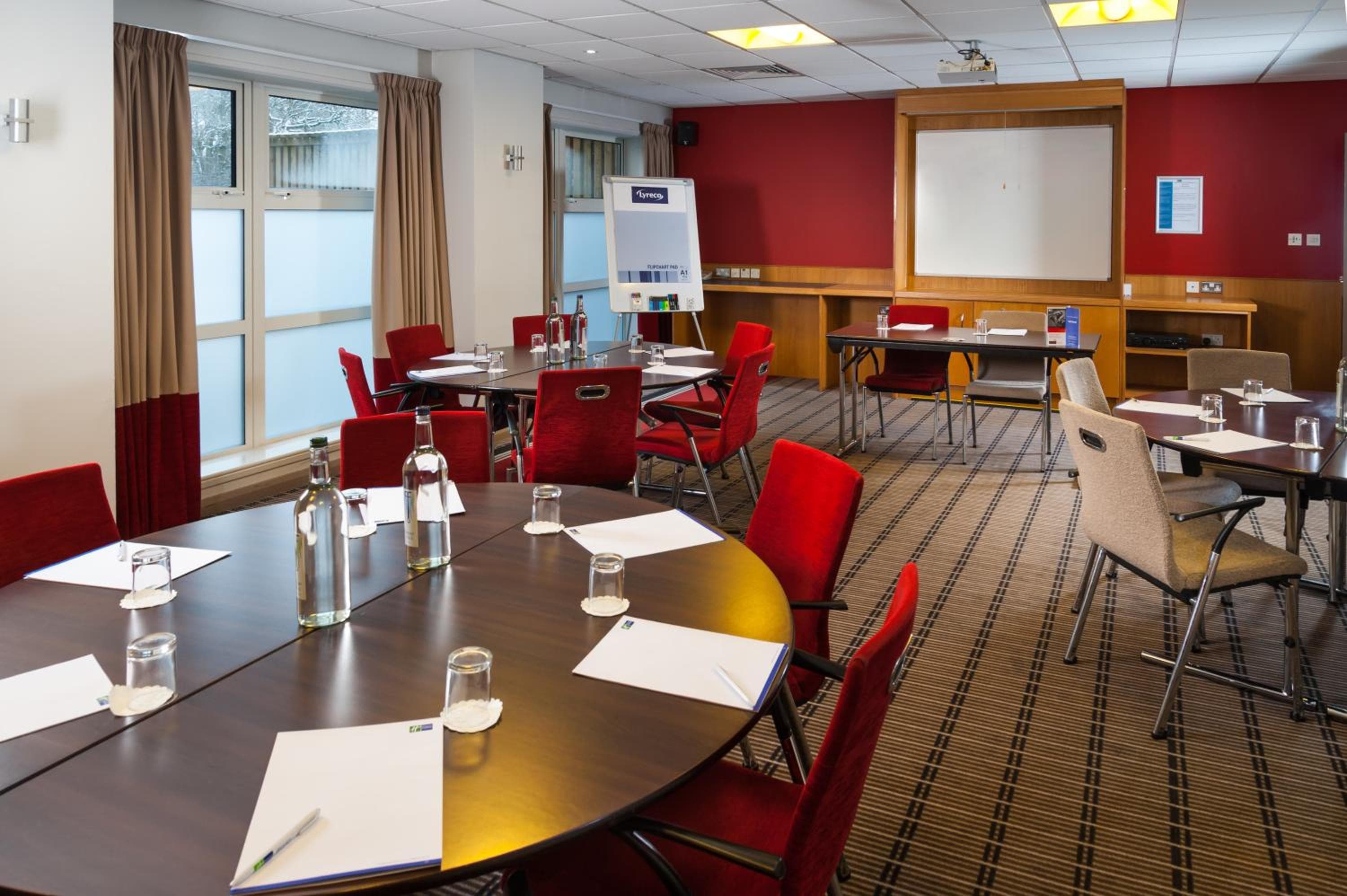 Holiday Inn Express Swindon - West by IHG