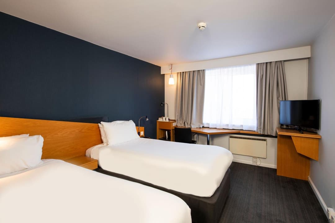 Holiday Inn Express Swindon - West by IHG