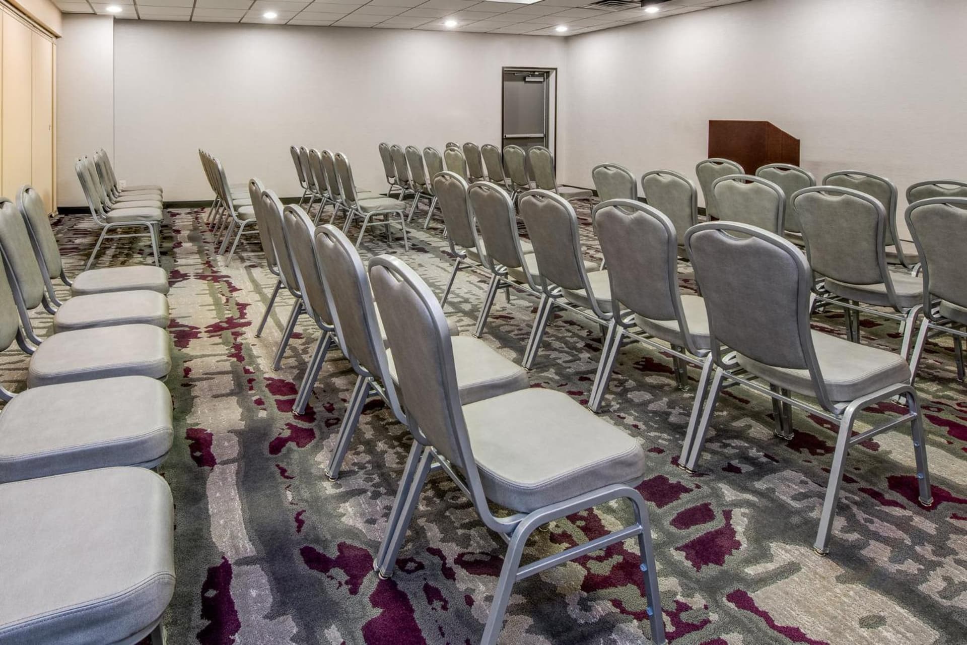 Crowne Plaza Milwaukee Airport by IHG