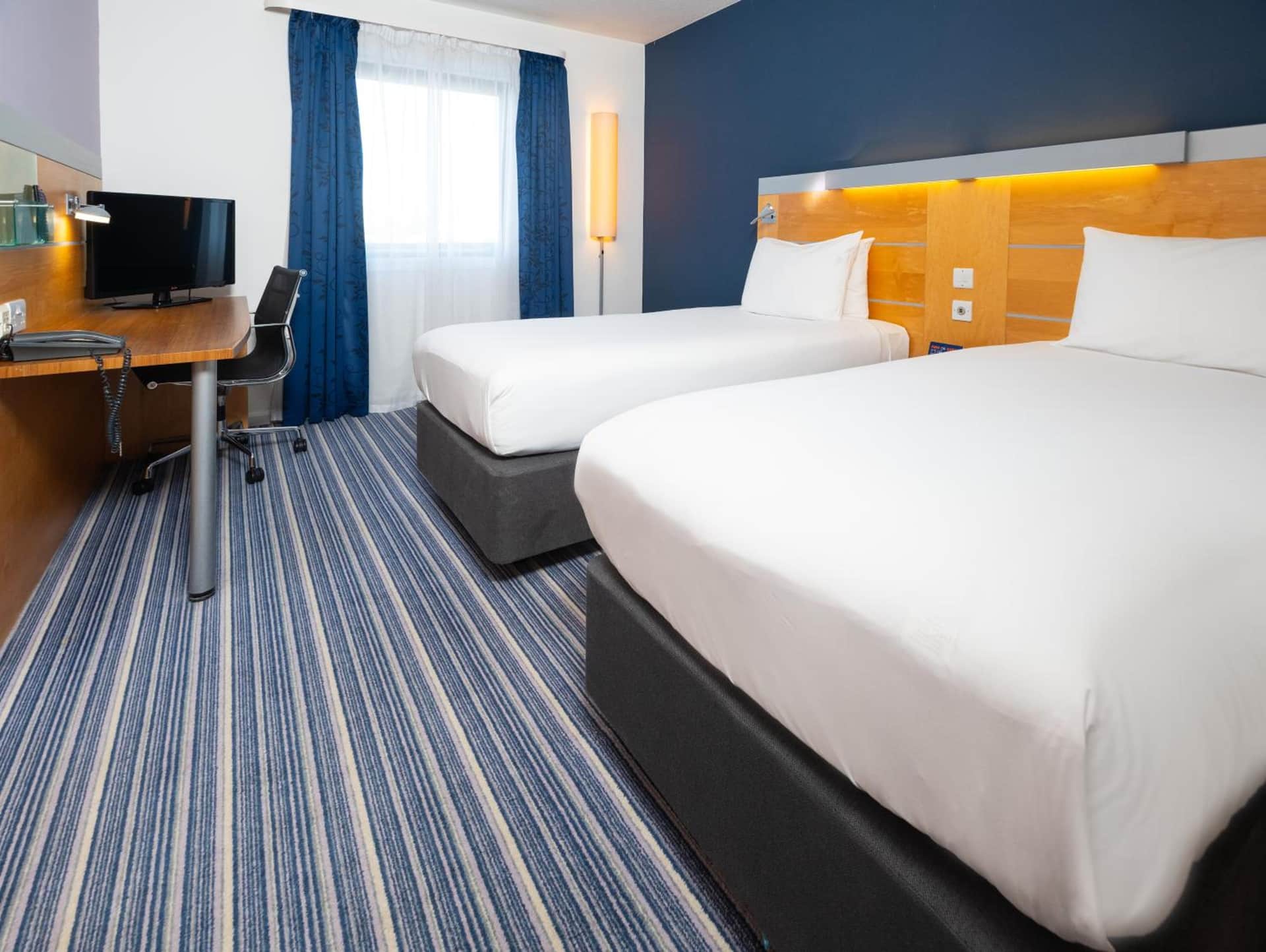 Holiday Inn Express - Bedford