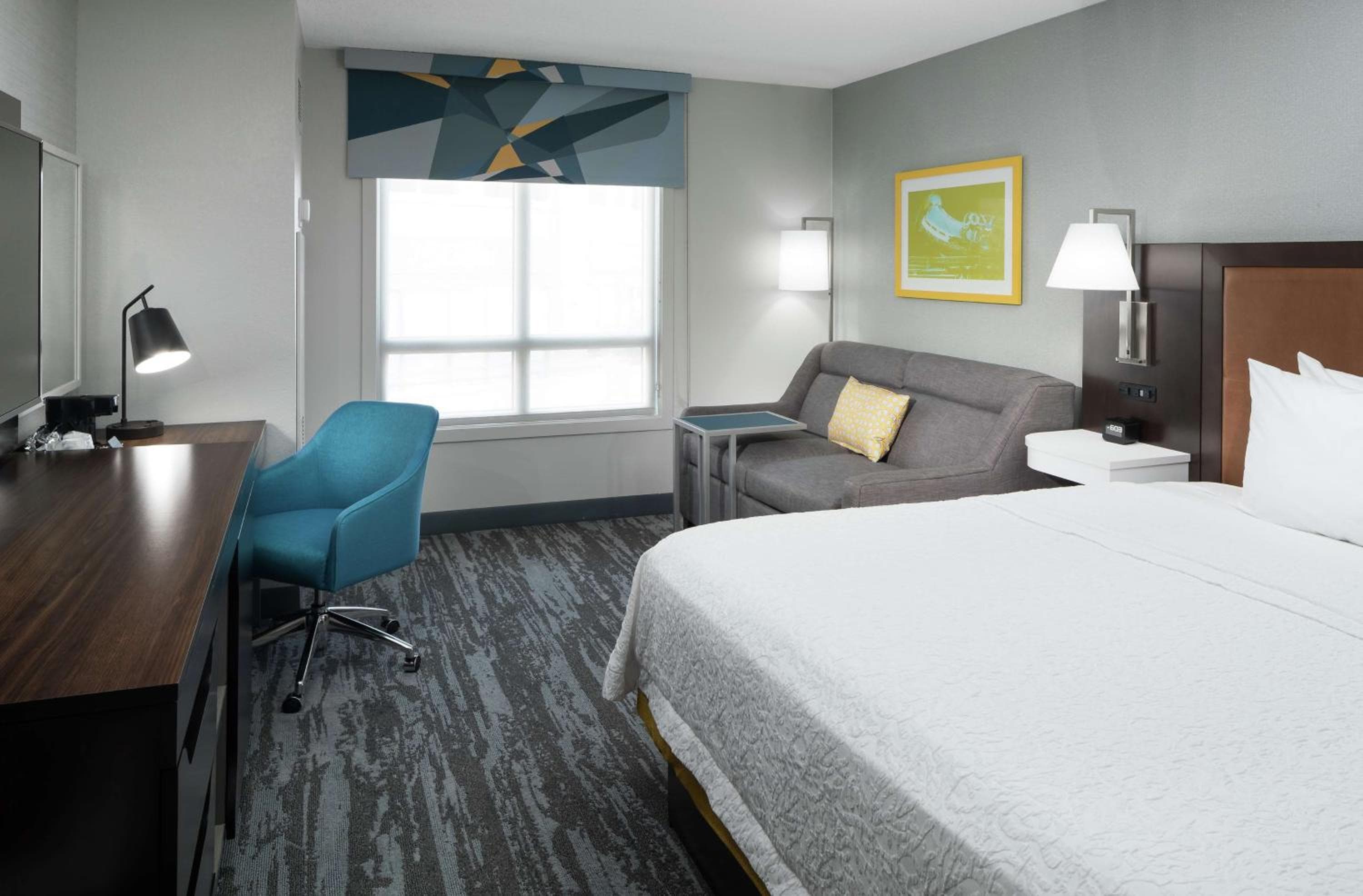 Hampton Inn & Suites Memphis at Beale Street