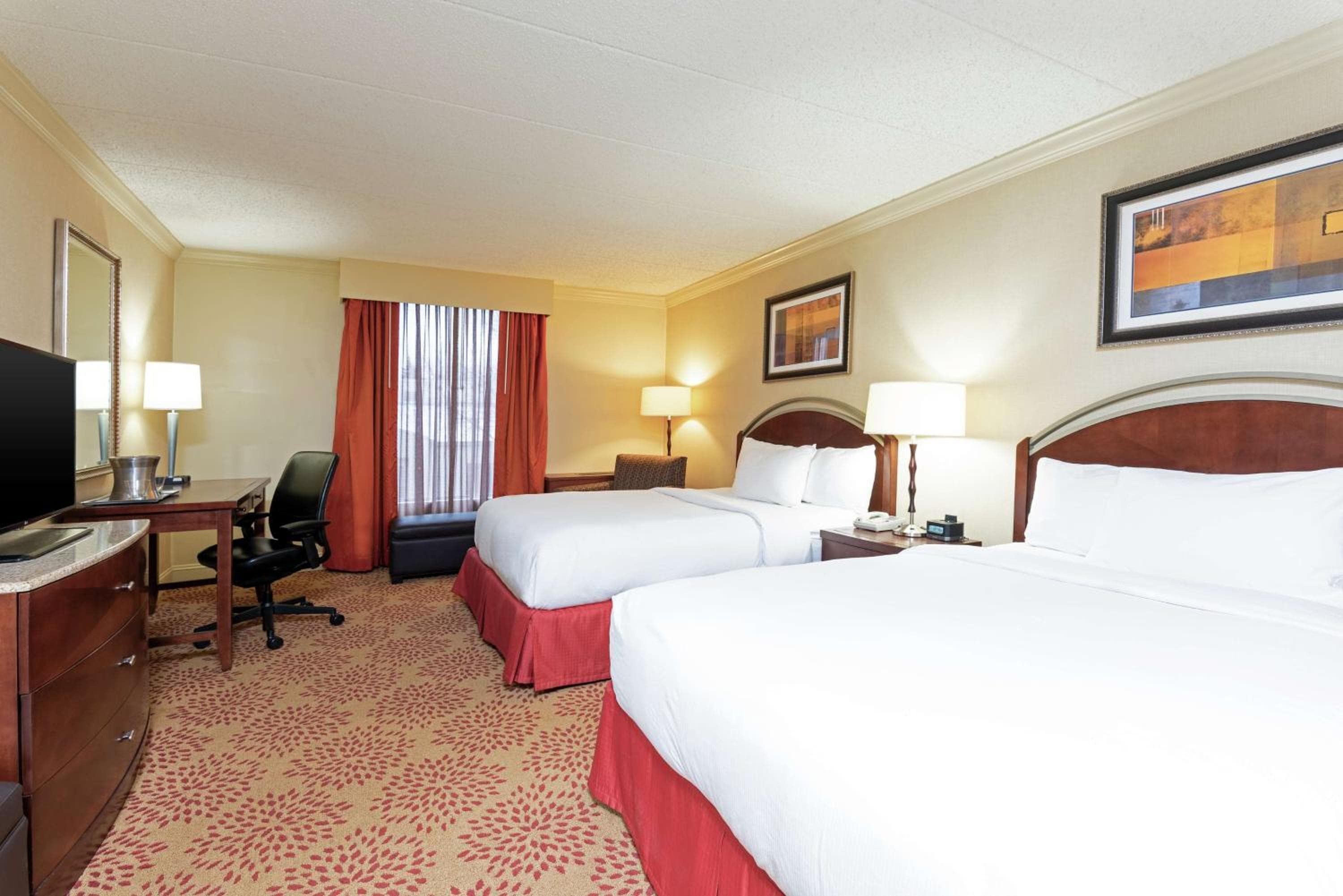 DoubleTree by Hilton Hotel Grand Rapids Airport