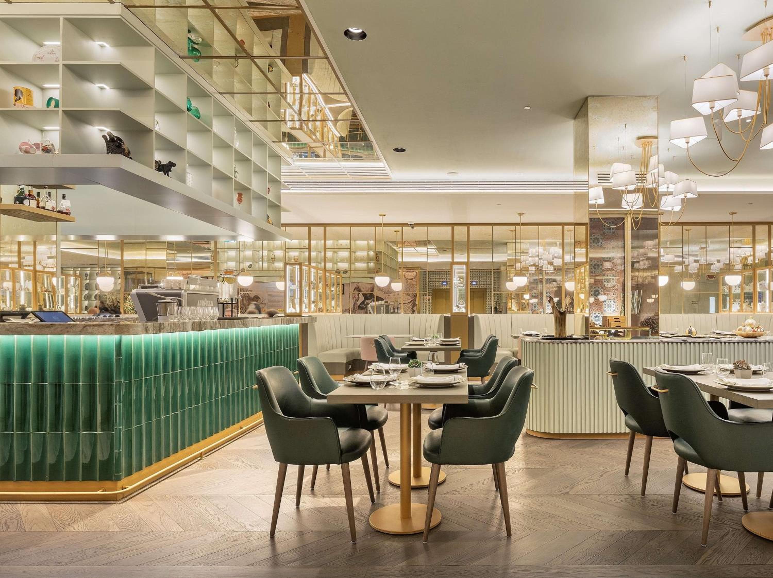 The Emerald House Lisbon Curio Collection By Hilton