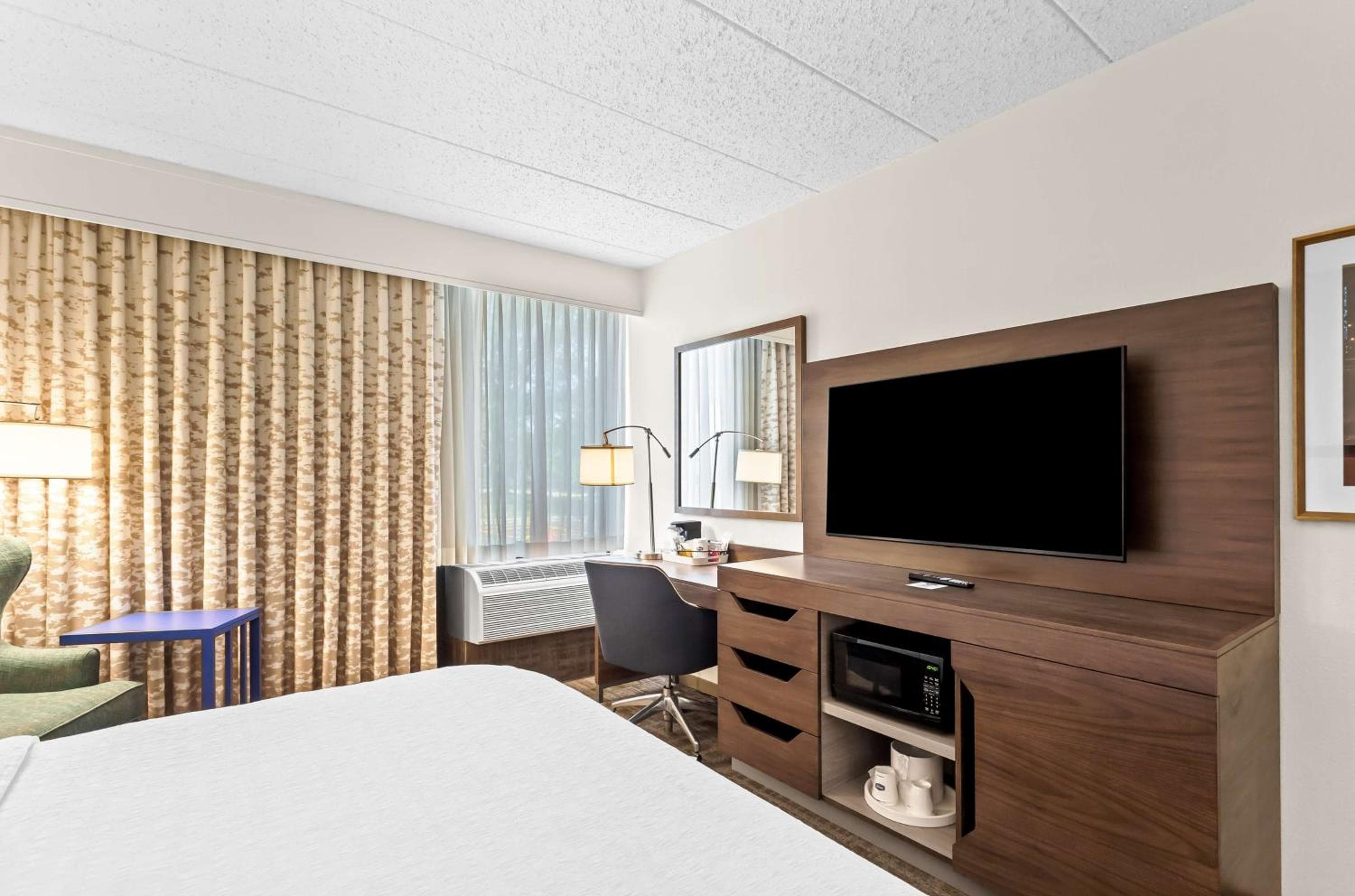 Hampton Inn Chicago-Naperville